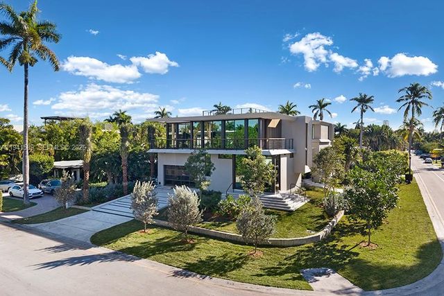 375 S Hibiscus Dr, Miami Beach, FL 33139