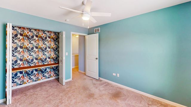 204 Dorset Avenue, Oswego, IL 60543