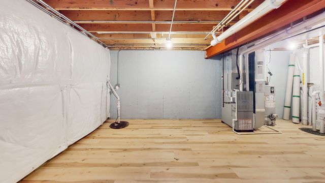 204 Dorset Avenue, Oswego, IL 60543