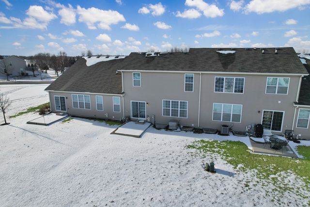 204 Dorset Avenue, Oswego, IL 60543