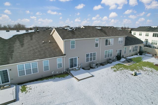 204 Dorset Avenue, Oswego, IL 60543