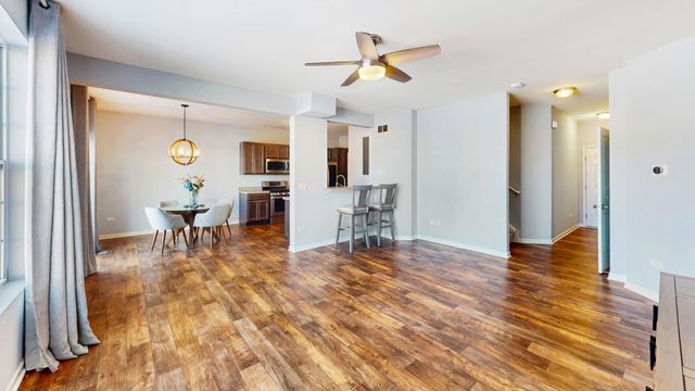 204 Dorset Avenue, Oswego, IL 60543