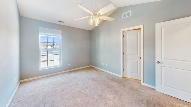 204 Dorset Avenue, Oswego, IL 60543