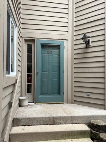 18600 Brookfield Lake DRIVE #53, Brookfield, WI 53045