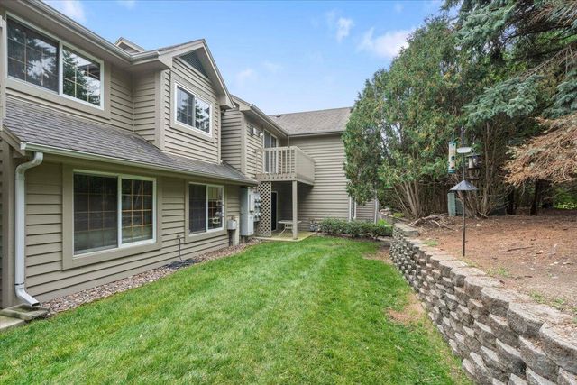 18600 Brookfield Lake DRIVE #53, Brookfield, WI 53045