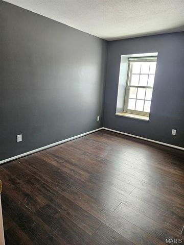 1737 Herault Place H, St Louis, MO 63125