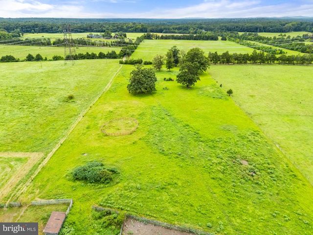 5474 WOODSIDE LN, Bealeton, VA 22712