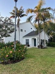1130 Partridge CIR # 102, Naples, FL 34104