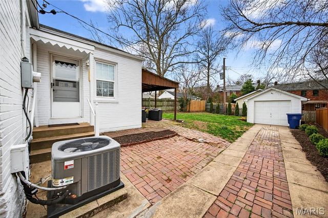 1115 Childress Avenue, St Louis, MO 63139