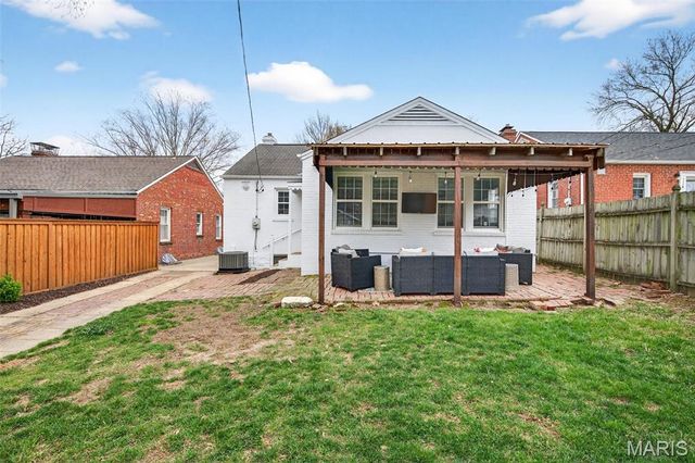 1115 Childress Avenue, St Louis, MO 63139