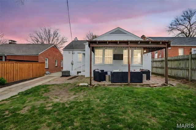 1115 Childress Avenue, St Louis, MO 63139