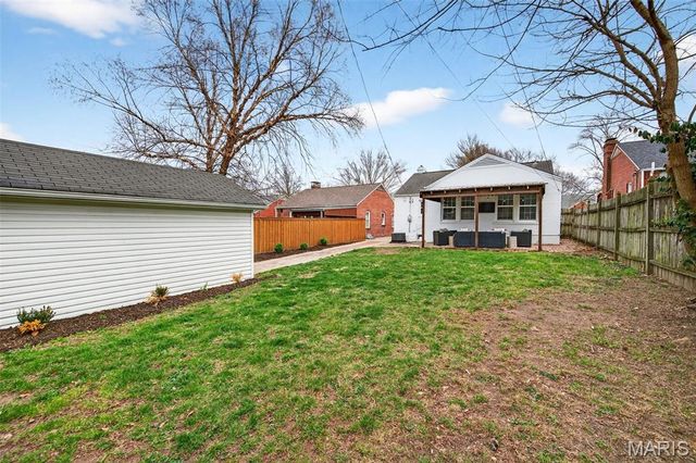 1115 Childress Avenue, St Louis, MO 63139