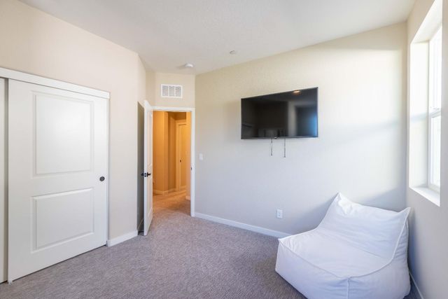 2909 Hazel Gaze St, Sacramento, CA 95833