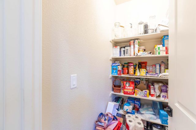 2909 Hazel Gaze St, Sacramento, CA 95833