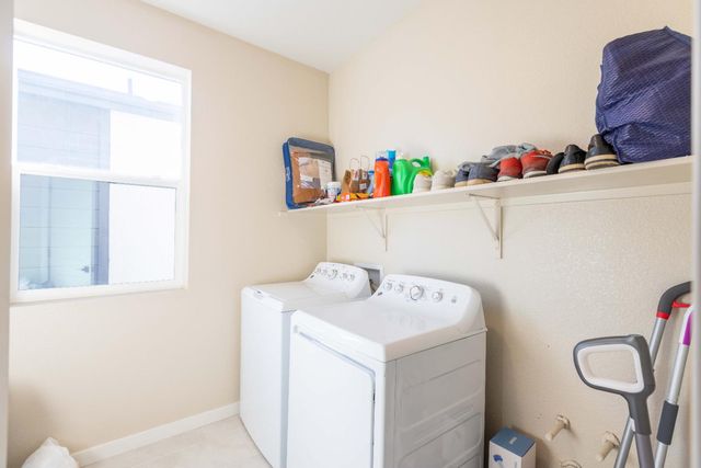 2909 Hazel Gaze St, Sacramento, CA 95833