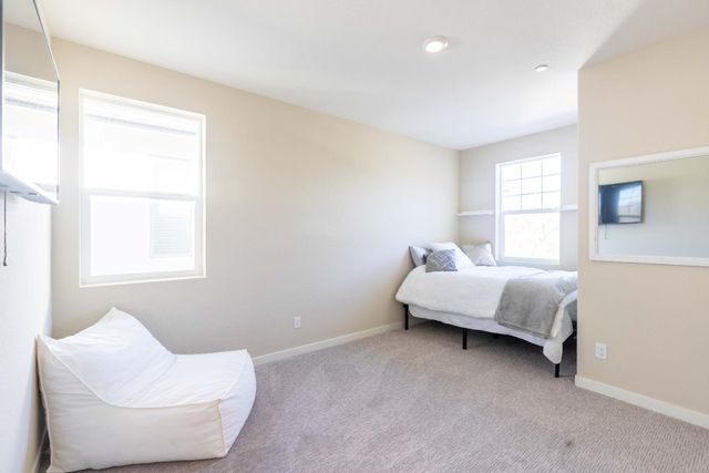 2909 Hazel Gaze St, Sacramento, CA 95833