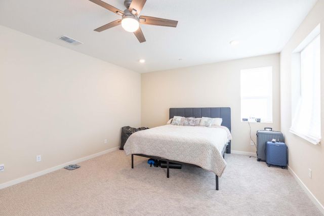 2909 Hazel Gaze St, Sacramento, CA 95833