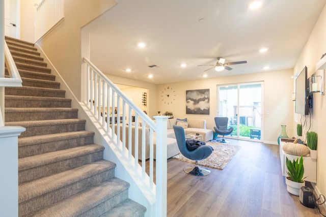 2909 Hazel Gaze St, Sacramento, CA 95833