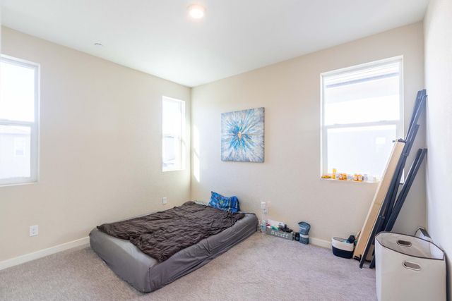 2909 Hazel Gaze St, Sacramento, CA 95833