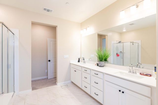 2909 Hazel Gaze St, Sacramento, CA 95833