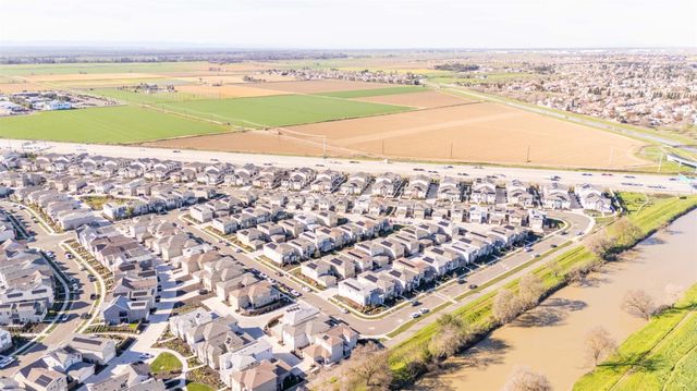 2909 Hazel Gaze St, Sacramento, CA 95833