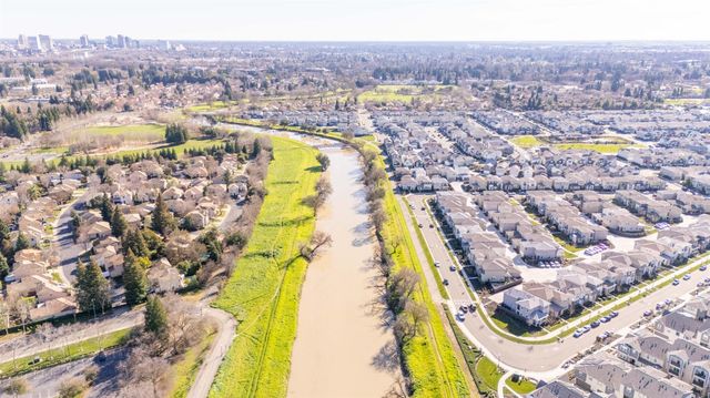 2909 Hazel Gaze St, Sacramento, CA 95833