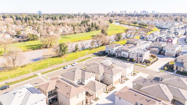 2909 Hazel Gaze St, Sacramento, CA 95833