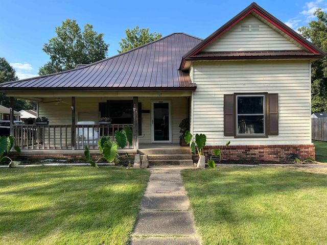 787 W Main St, Piggott, AR 72454