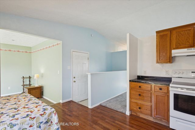 4328 Chadburne Drive, Lansing, MI 48911