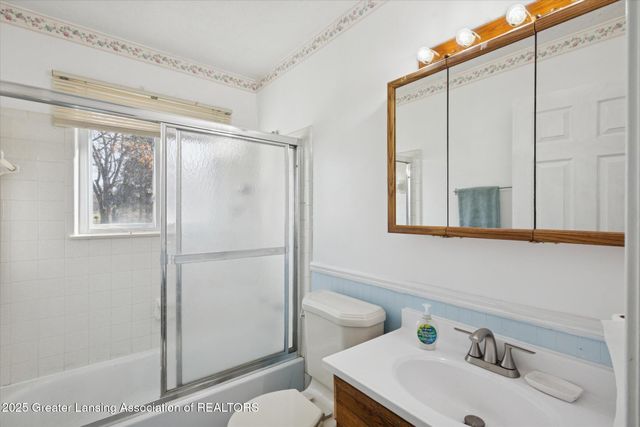 4328 Chadburne Drive, Lansing, MI 48911