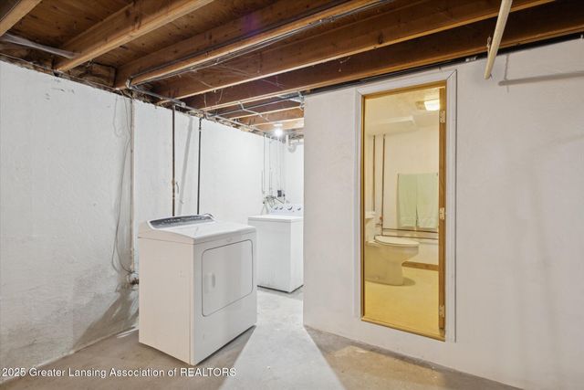 4328 Chadburne Drive, Lansing, MI 48911