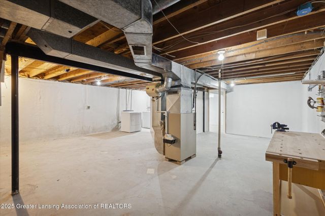 4328 Chadburne Drive, Lansing, MI 48911