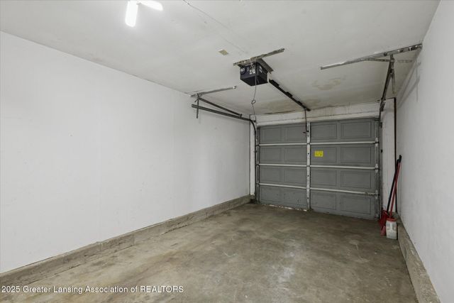 4328 Chadburne Drive, Lansing, MI 48911