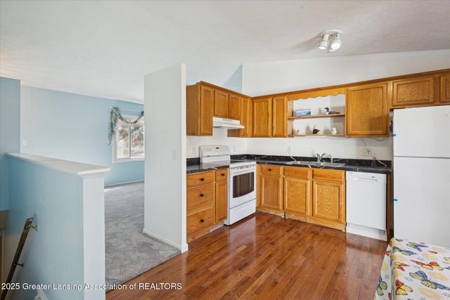 4328 Chadburne Drive, Lansing, MI 48911