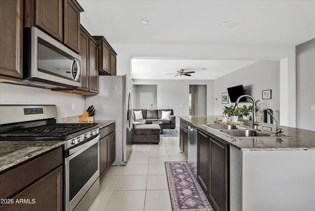 528 W MAGENA Drive, San Tan Valley, AZ 85140