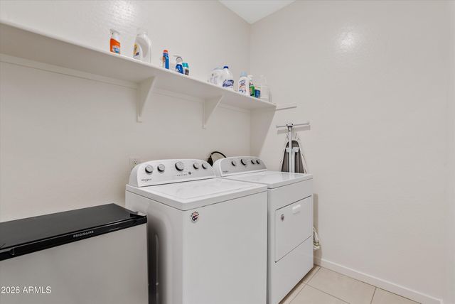 528 W MAGENA Drive, San Tan Valley, AZ 85140