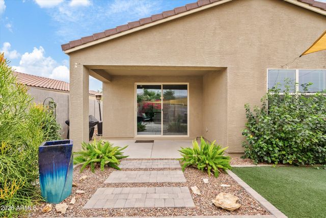 528 W MAGENA Drive, San Tan Valley, AZ 85140