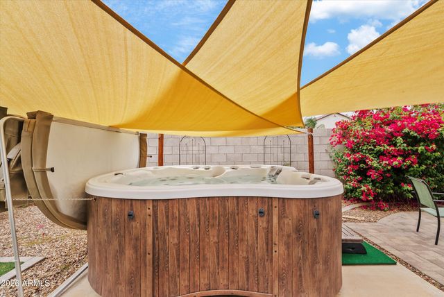 528 W MAGENA Drive, San Tan Valley, AZ 85140