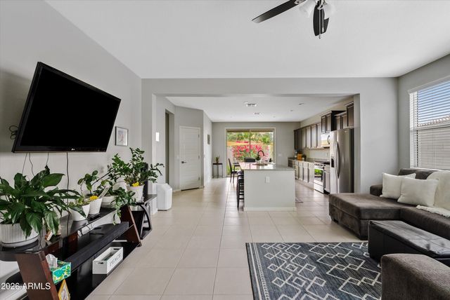 528 W MAGENA Drive, San Tan Valley, AZ 85140