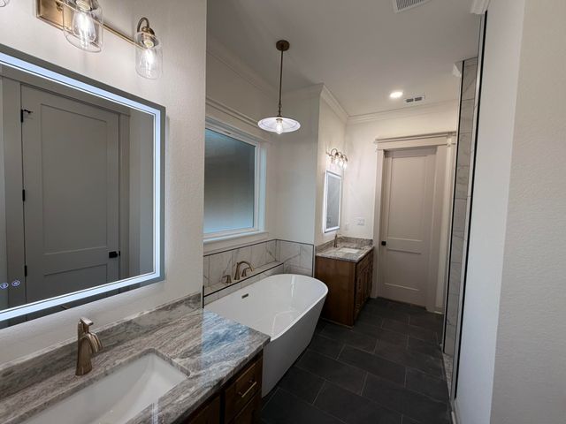 210 Stonebrook Ct, Gilmer, TX 75640