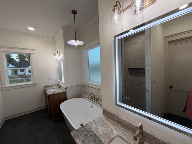 210 Stonebrook Ct, Gilmer, TX 75640