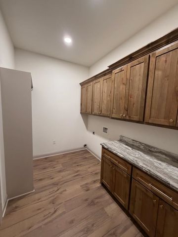 210 Stonebrook Ct, Gilmer, TX 75640