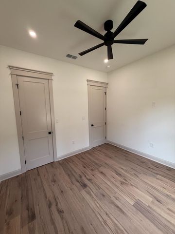 210 Stonebrook Ct, Gilmer, TX 75640