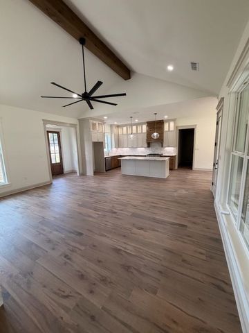 210 Stonebrook Ct, Gilmer, TX 75640