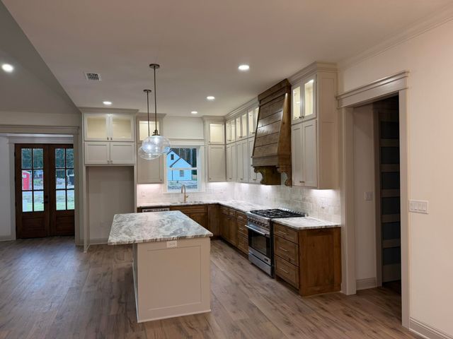 210 Stonebrook Ct, Gilmer, TX 75640