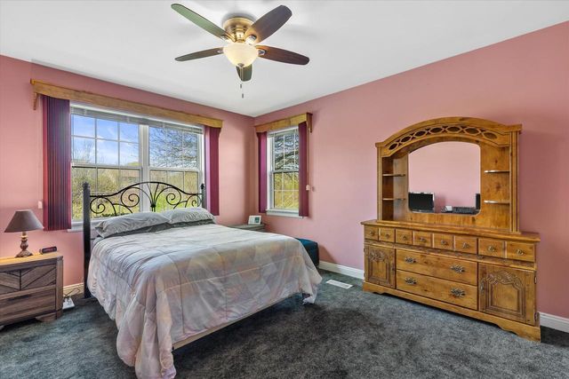 W205N16507 Cranberry Creek LANE, Jackson, WI 53037