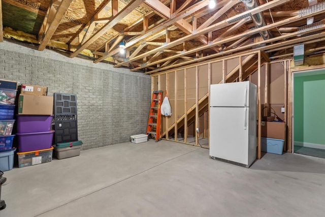W205N16507 Cranberry Creek LANE, Jackson, WI 53037