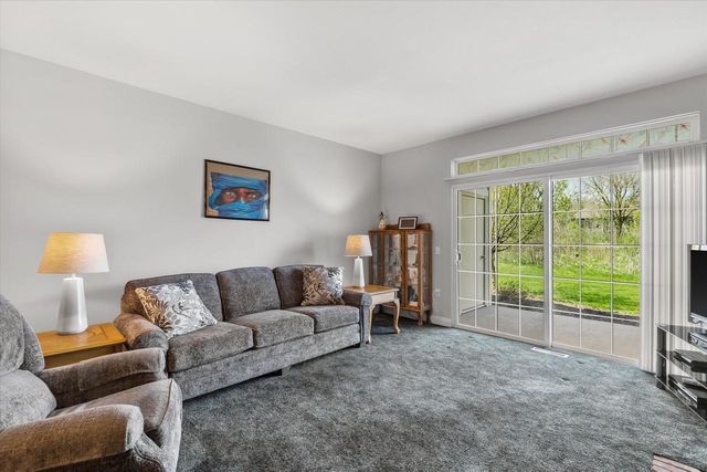 W205N16507 Cranberry Creek LANE, Jackson, WI 53037
