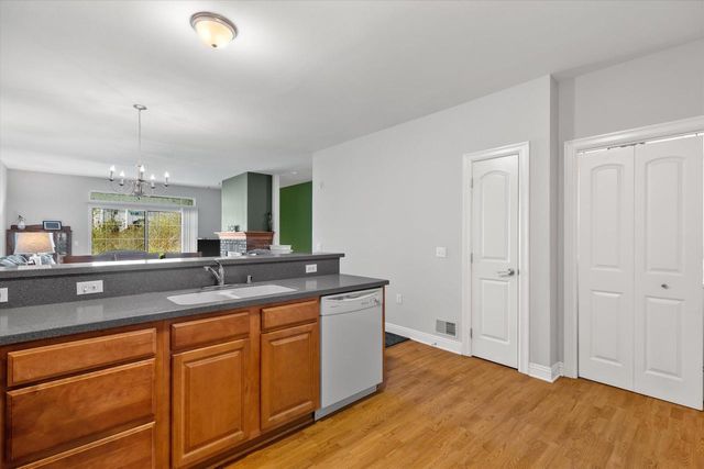 W205N16507 Cranberry Creek LANE, Jackson, WI 53037