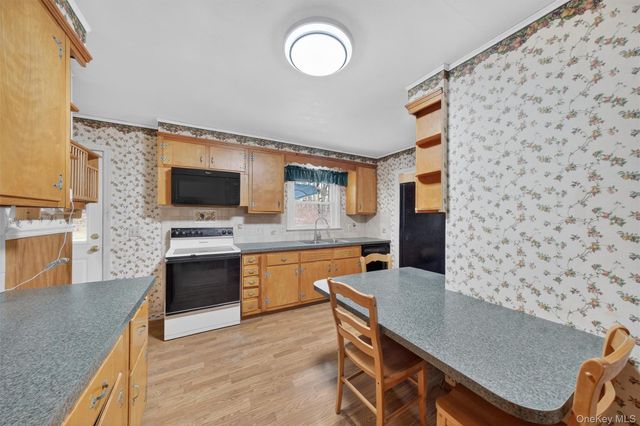 46 Stephanie Lane, Poughkeepsie, NY 12603